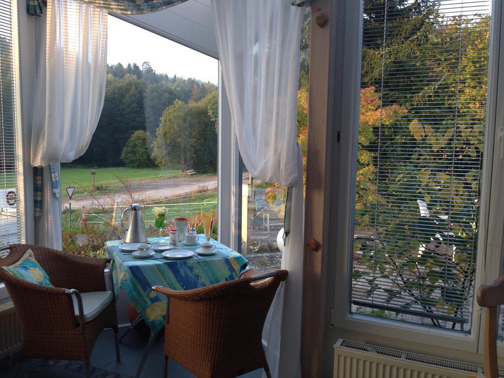 Pension-Ferienwohnung Liesbachtal Direkt Am Waldrand Bayerische Rhoen Schönau an der Brend المظهر الخارجي الصورة